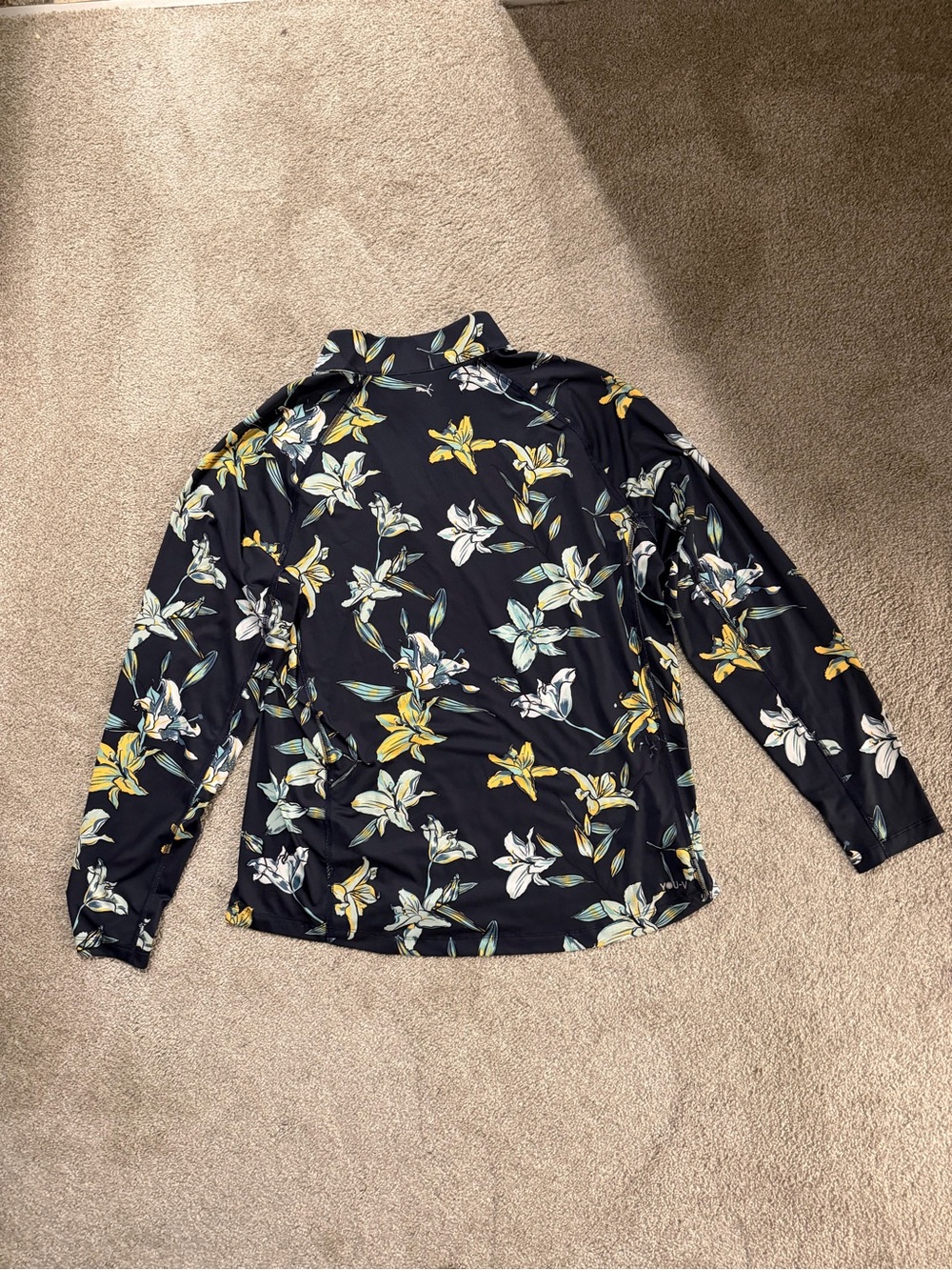 Puma Women’s 1/4 zip size Large long sleeve floral pullover - Picture 5 of 7